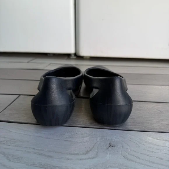 CROCS Women's Black Slip-On Flats - Picture 3 of 6